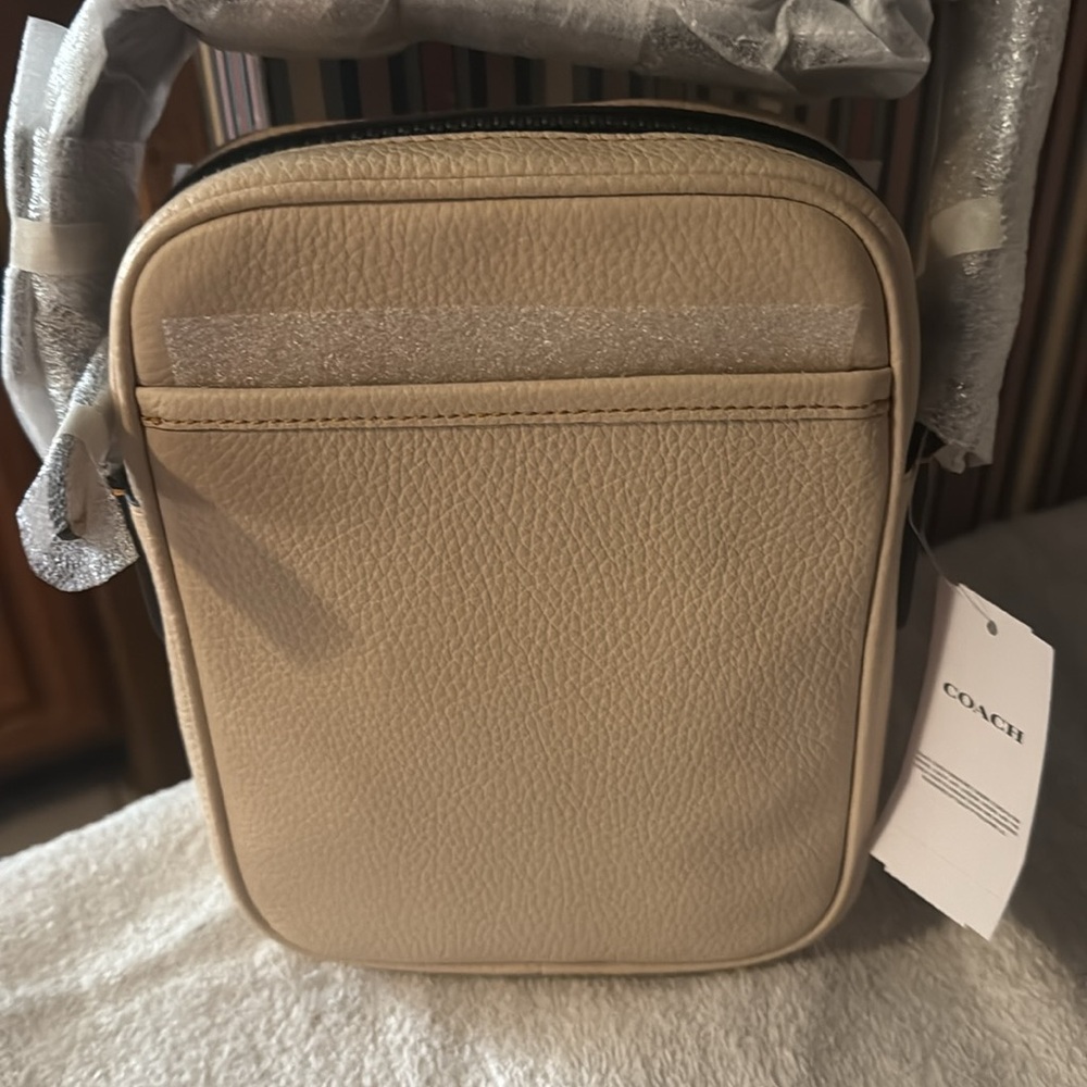 Ivory heritage Snoopy Crossbody Bag - Picture 5 of 8
